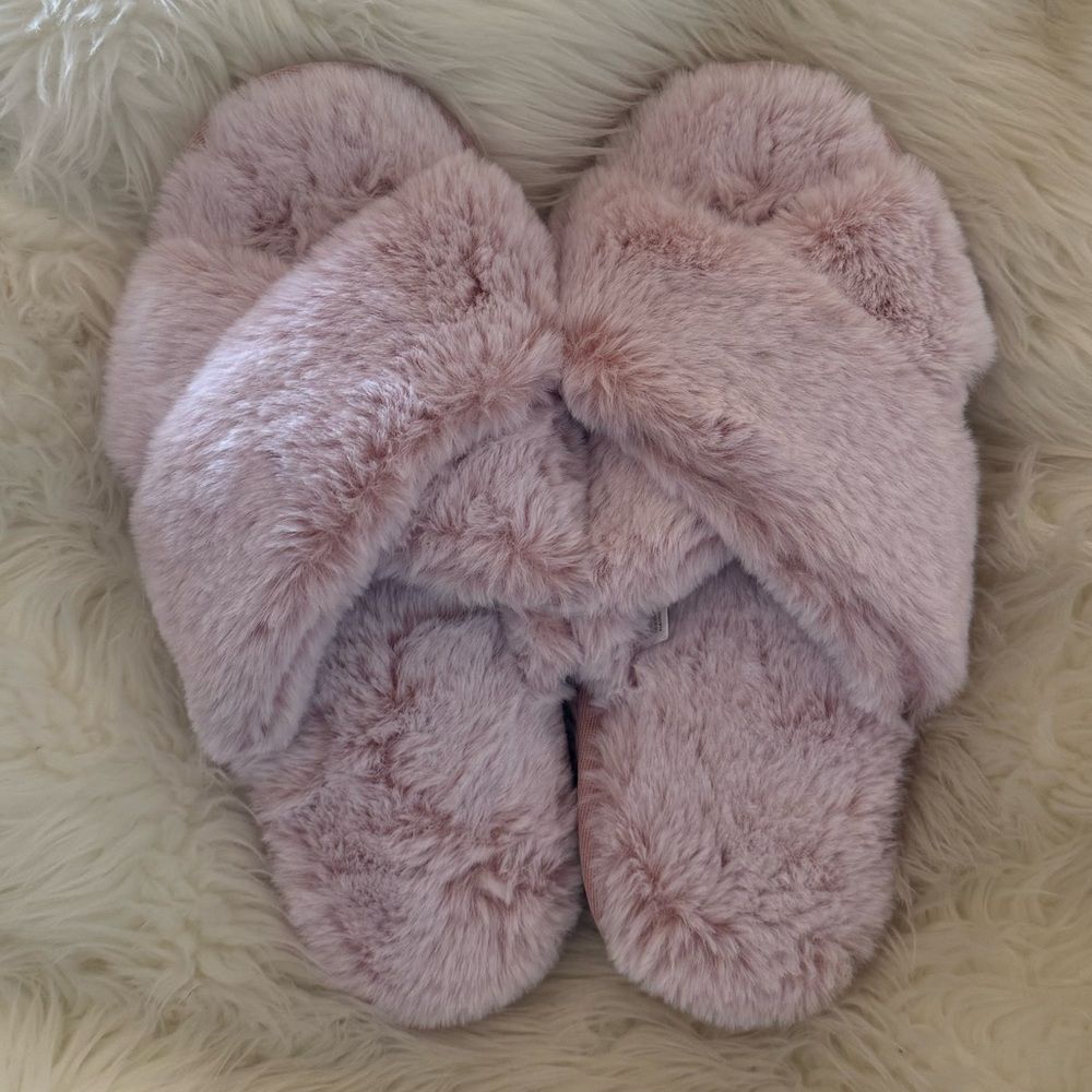 Cozy Pink Faux Fur Slippers